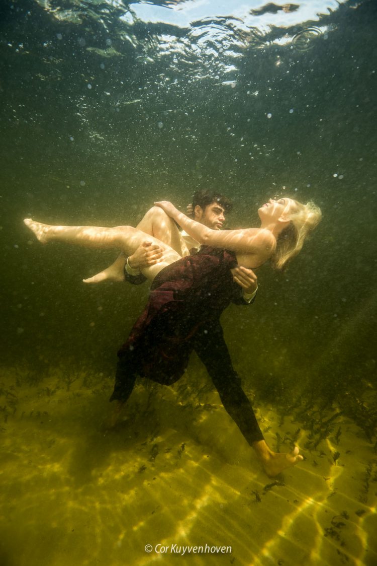 Stelletje-vrienden-onderwater-open water