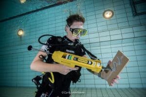Innotec onderwaterlijm met duikster