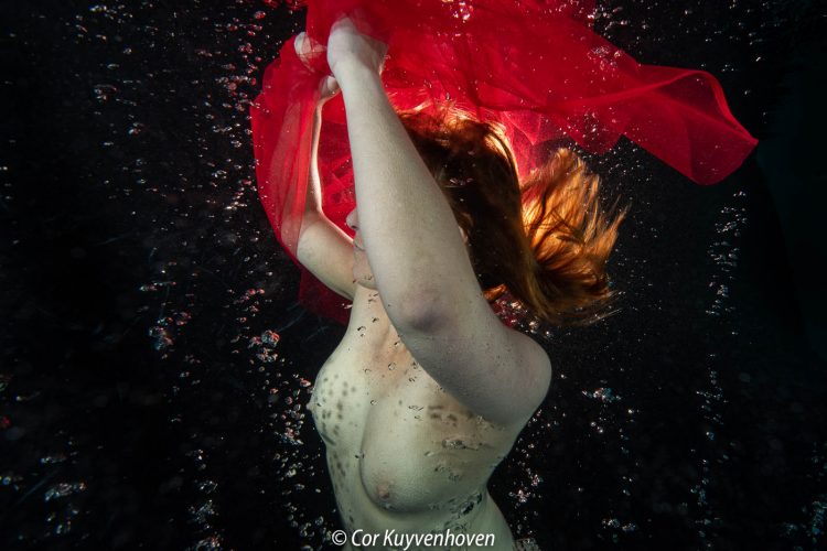 onderwaterfotoshoot-naakte vrouw onderwaterfotoshoot-naakte vrouw