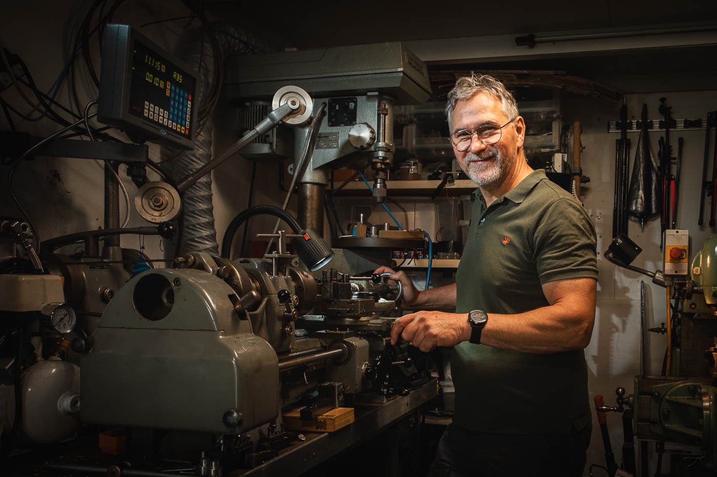 Onderwaterfotograaf Cor kuyvenhoven is ook instrumentmaker en onderhoudt onderwatercamera's